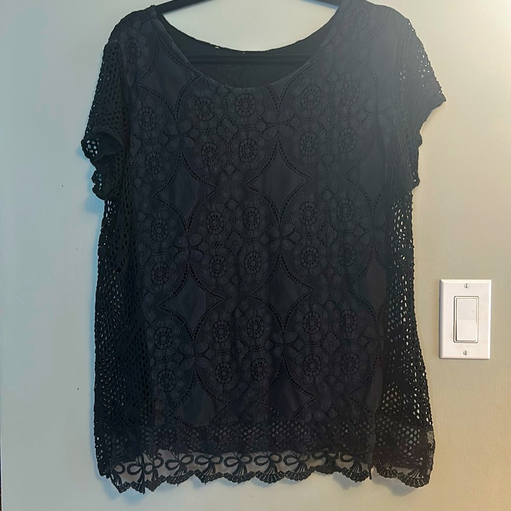 Black Lacey-Mesh Crochet Short Sleeve Top 🖤